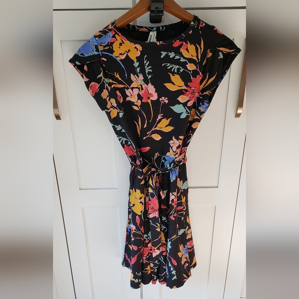 Pact Floral Dress Womens M Black Organic Cotton Mini Belted NWT - Picture 4 of 6